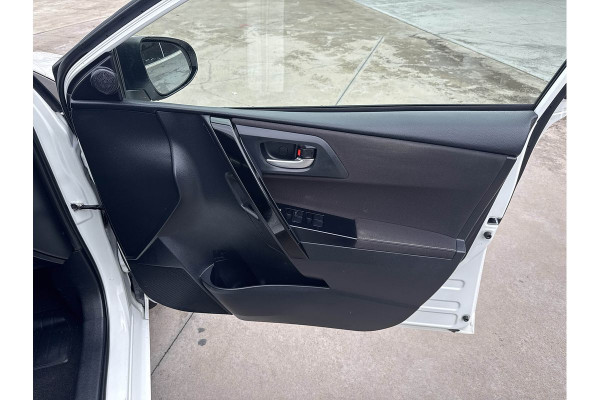 2017 Toyota Corolla ZRE182R Ascent Hatch Image 5