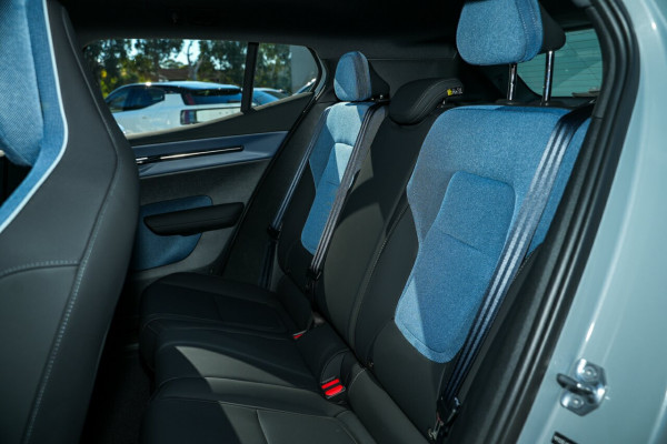2024 MY25 Volvo EX30  Single Motor Extended Range Plus SUV Image 18