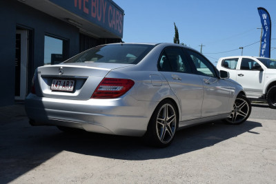 2012 Mercedes-Benz C-class W204 MY12 C200 BlueEFFICIENCY Sedan Image 3