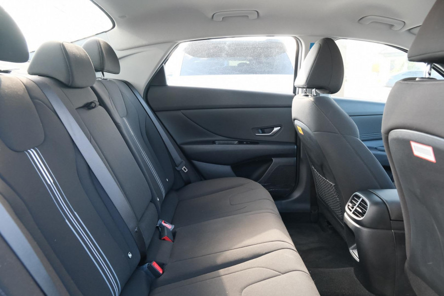 2025 Hyundai i30 CN7.V2  Sedan Image 8