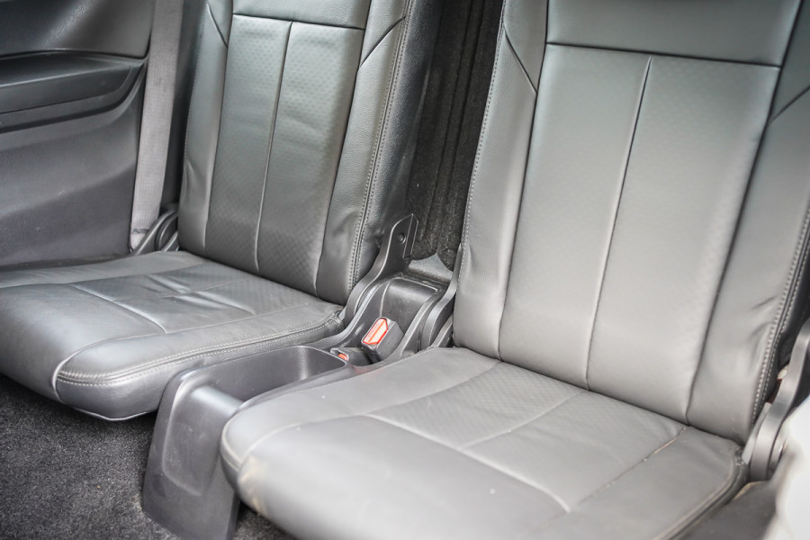 2015 Isuzu MU-X LS-T SUV Image 32