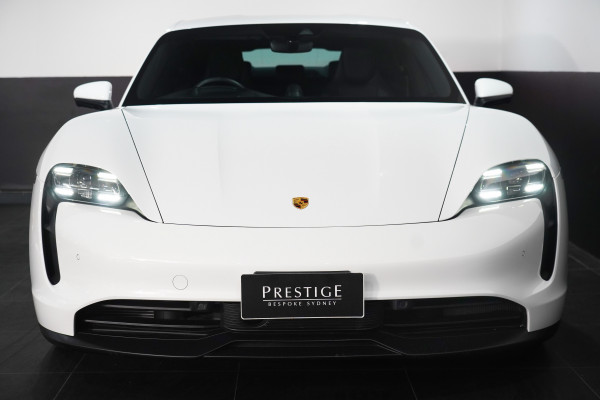 2021 Porsche Taycan 4S Coupe Image 14