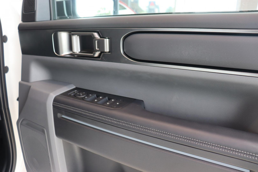 2025 MY26 Kia Tasman TK SX Cab Chassis Image 11
