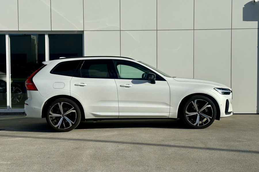 2022 Volvo XC60 B6 AWD R-Design SUV Image 7