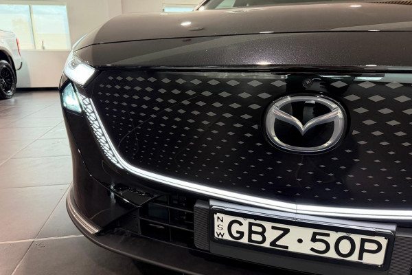 2026 Mazda 6e  Atenza Hatch Image 8