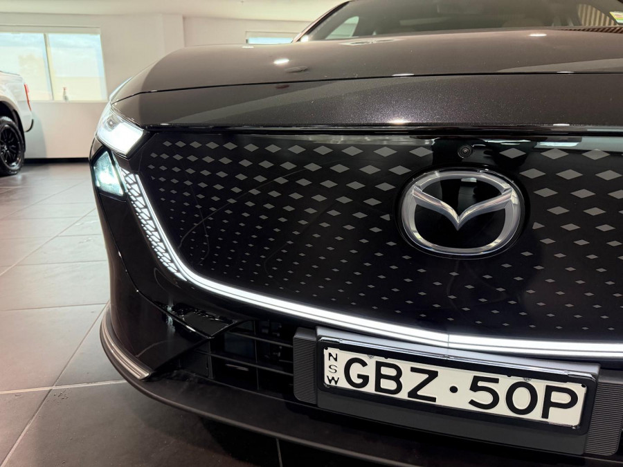 2026 Mazda 6e  Atenza Hatch Image 8