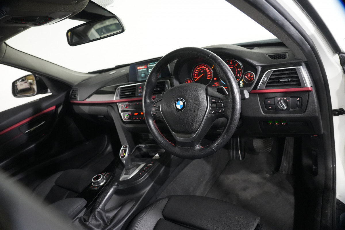 2018 BMW 3 Series 20d Sport Line Sedan
