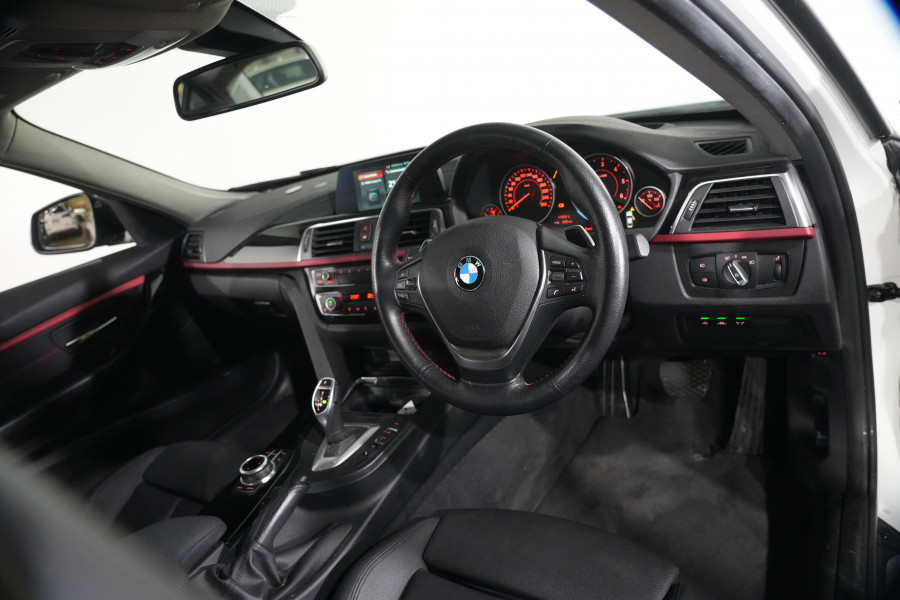 2018 BMW 3 Series 20d Sport Line Sedan Image 12
