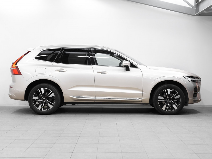 2026 Volvo XC60 UZ B5 Plus 2L Mild Hybrid AWD SUV Image 3