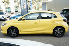 2024 MY24.5 MG MG3 ZP22 Essence Hybrid+ Hatch