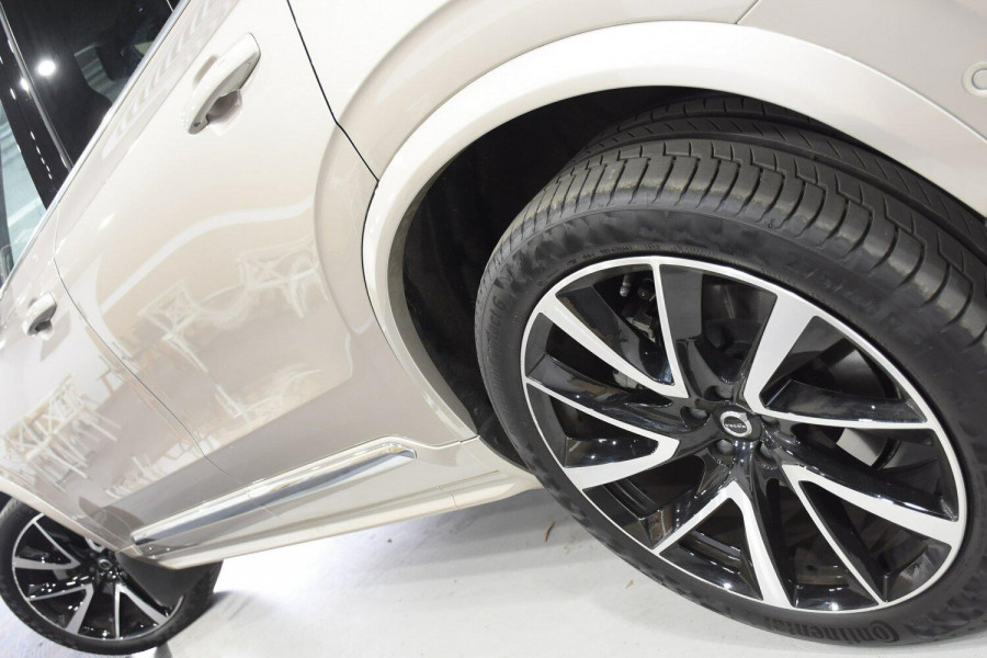 2024 Volvo XC90 L Series Ultimate B5 Bright SUV Image 9
