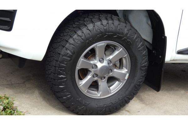 2019 Isuzu D-MAX TF MY19 SX 4X4 Cab Chassis Image 5