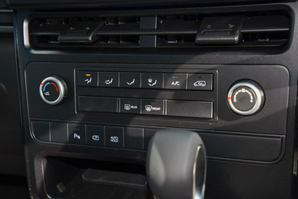 2026 MY27 Hyundai Staria Load US4.V4  Van Image 14