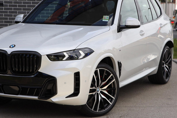 2025 BMW X5 G05 LCI xDrive30d M Sport SUV image 2