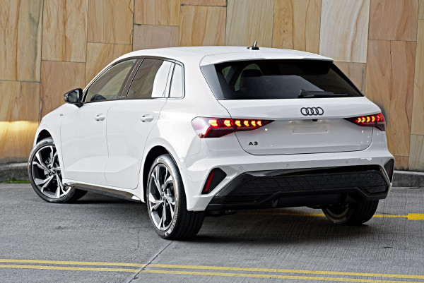 2026 Audi A3 GY TFSI 110kW S line Hatch image 2