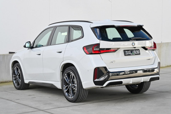 2026 BMW X1 U11 xDrive20i M Sport SUV image 4