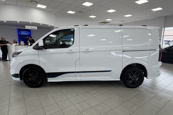2026 MY27 Ford Transit Custom AV Sport SWB Van Image 4