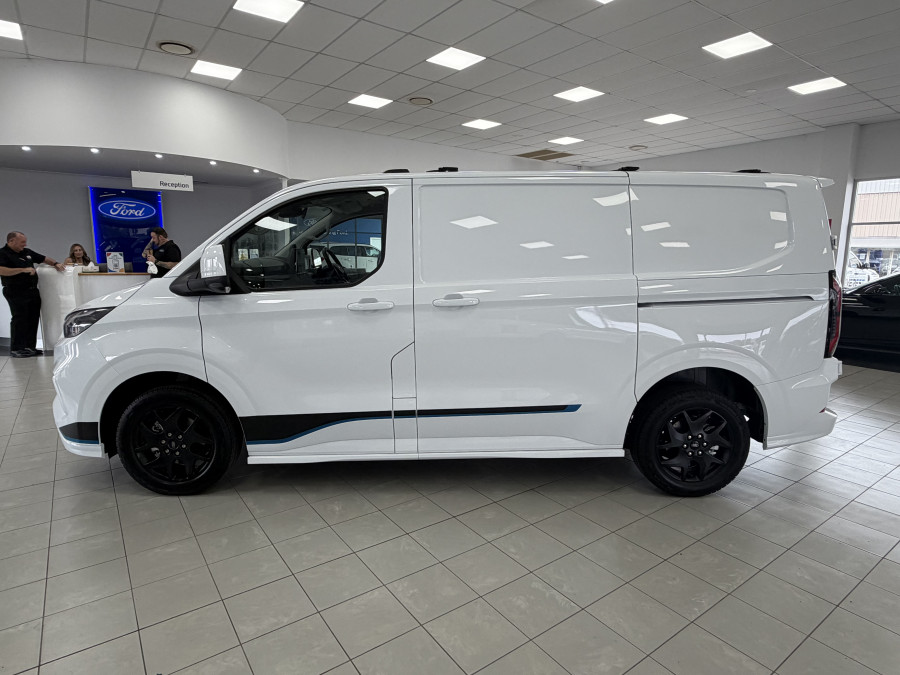 2026 MY27 Ford Transit Custom AV Sport SWB Van Image 4