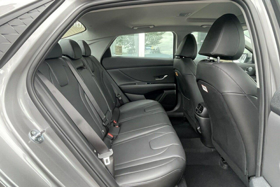 2024 Hyundai i30 CN7.V2 Premium Sedan Image 9