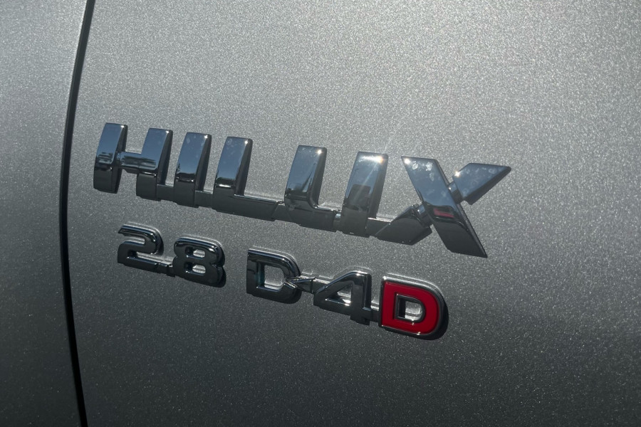 2025 MY24 Toyota HiLux GUN126R SR 48V Cab Chassis Image 13