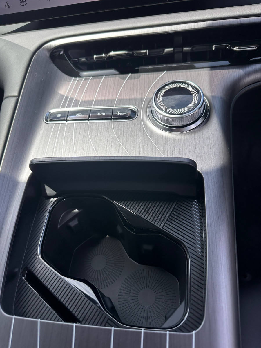 2025 MY26 Geely Starray EM-i P145 Complete SUV Image 11