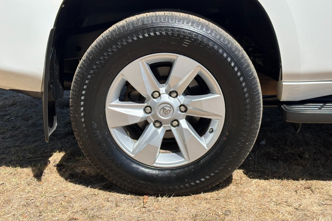 2022 Toyota LandCruiser Prado GDJ150R GXL SUV Image 10
