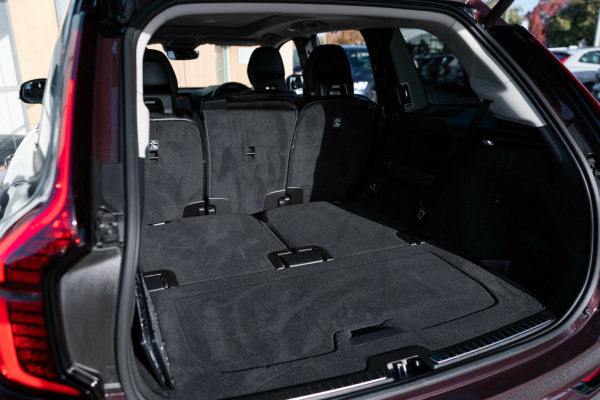 2025 MY26 Volvo XC90 L Series Ultra B5 Dark SUV Image 24