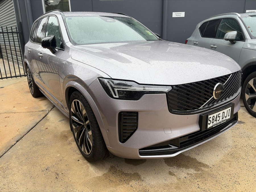 2025 MY26 Volvo XC90 L Series Ultra B5 Dark SUV Image 1
