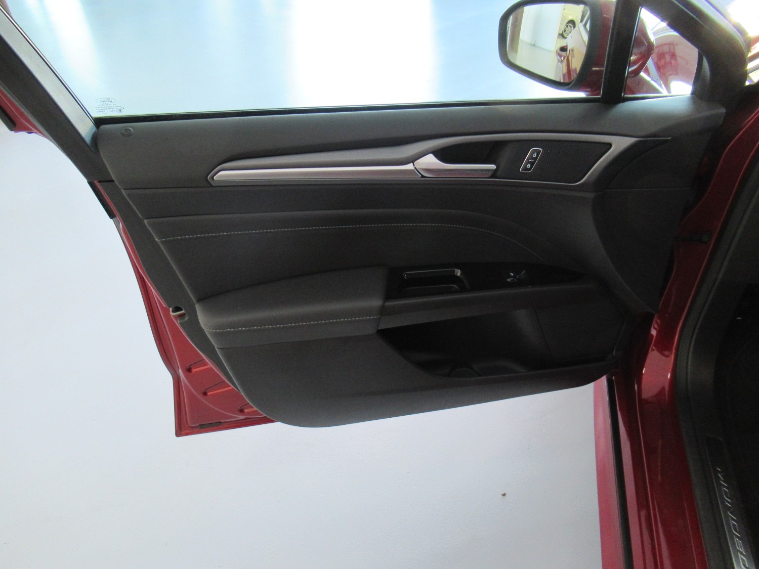 2016 Ford Mondeo MD TITANIUM Hatch Image 32