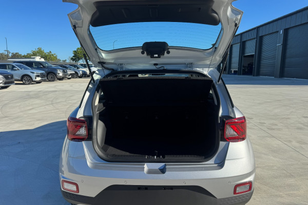 2026 Hyundai Venue QX.V5 Active SUV Image 7