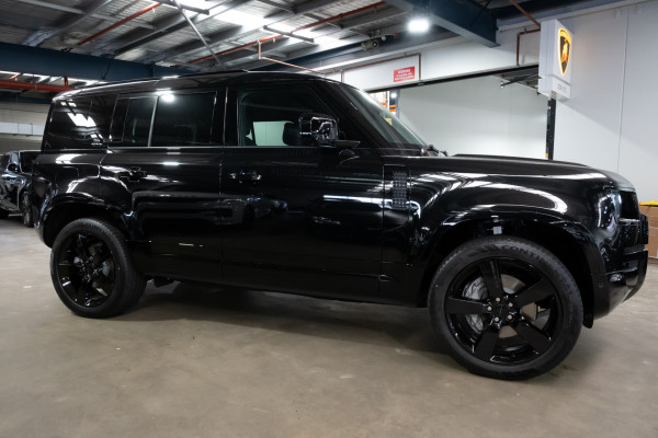 2026 Land Rover Defender L663 110 D350 X-Dynamic HSE SUV image 3