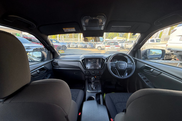 2025 MY25.5 Isuzu D-MAX RG X-RIDER Ute Image 13