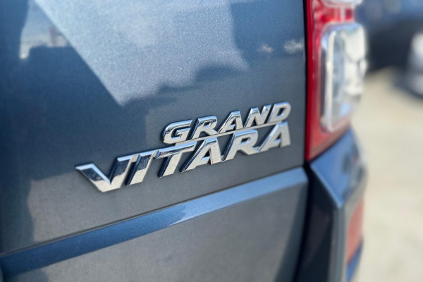 2005 Suzuki Grand Vitara JB  SUV Image 17