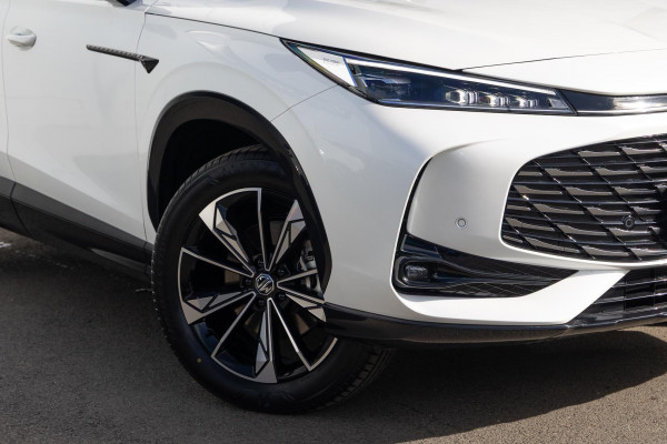 2025 MG HS AS33 Essence SUV Image 6