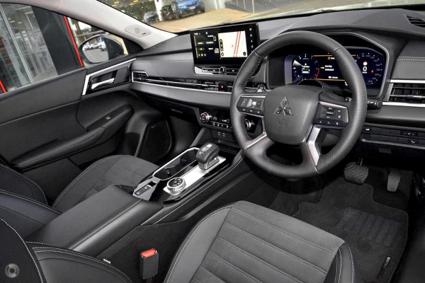 2025 Mitsubishi Outlander ZM Aspire SUV Image 8