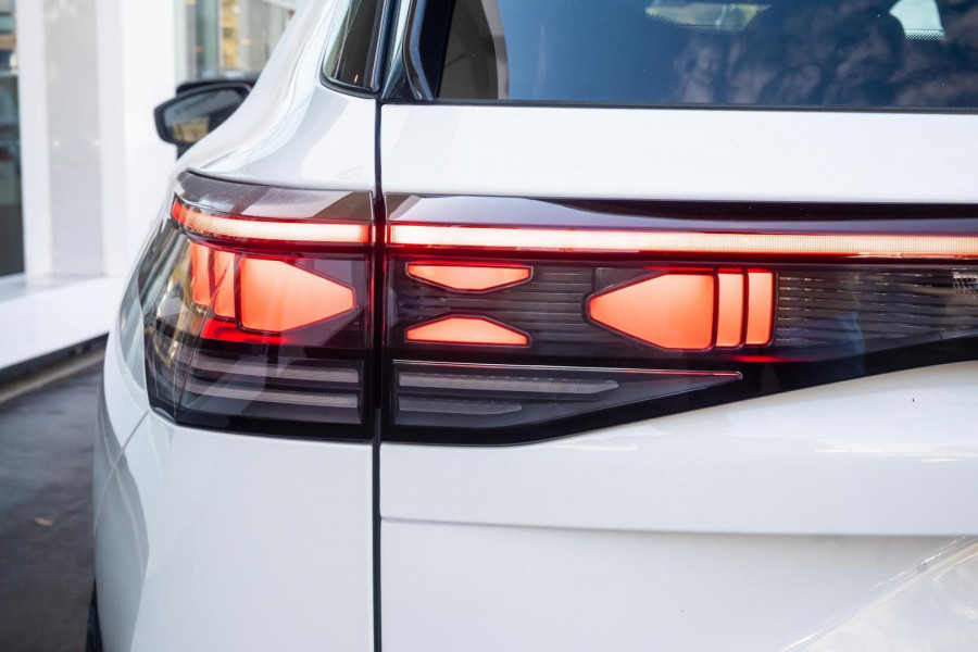 2025 MY26 Volkswagen Tayron R4 195TSI R-Line SUV