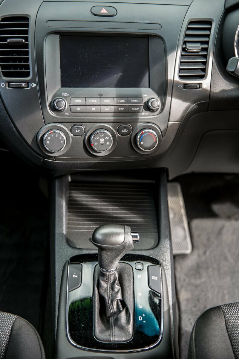 2018 Kia Cerato Hatch YD  S Hatchback Image 23