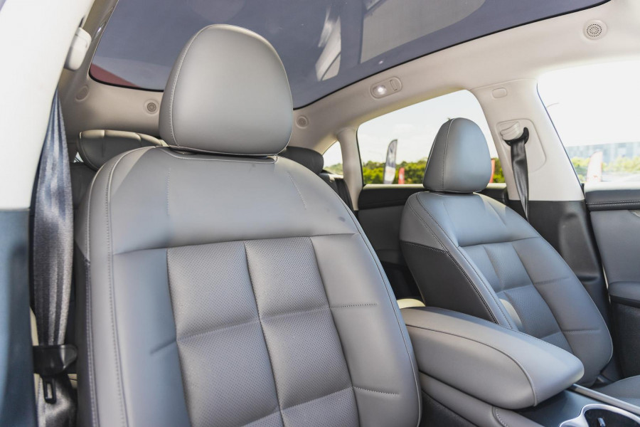 2025 MG IM6 S12L Platinum SUV Image 15