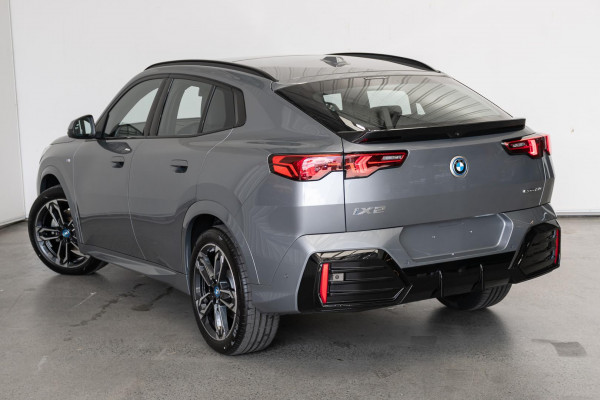 2024 BMW iX2 U10 eDrive20 M Sport SUV image 2