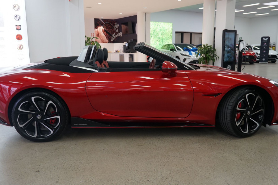 2024 MY24.5 MG Cyberster EC32  Convertible Image 6