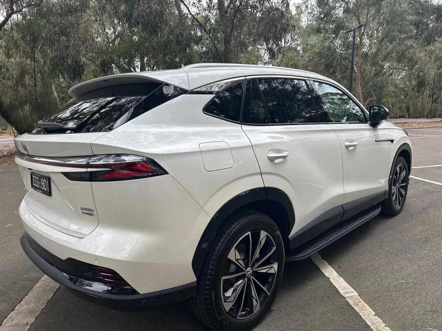 2025 MG HS AS33P Super Hybrid Essence SUV Image 4