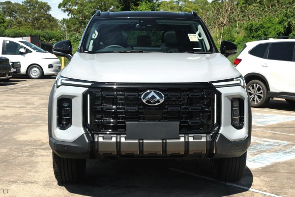2025 LDV D90 SV9A Executive SUV Image 2