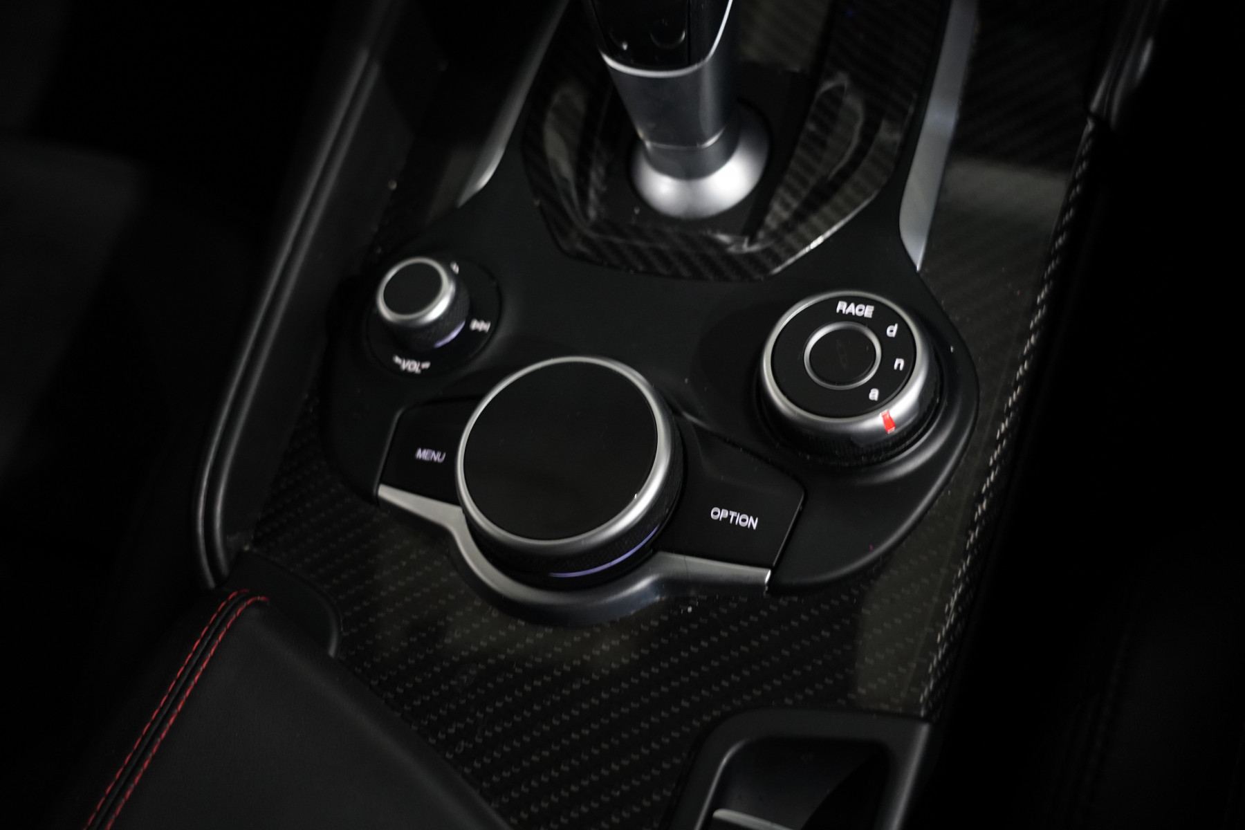 2017 Alfa Romeo Giulia Quadrifoglio (Qv) Sedan Image 16