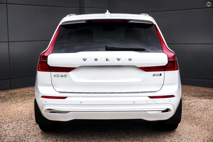 2025 MY26 Volvo XC60 UZ Plus B5 Bright SUV Image 3