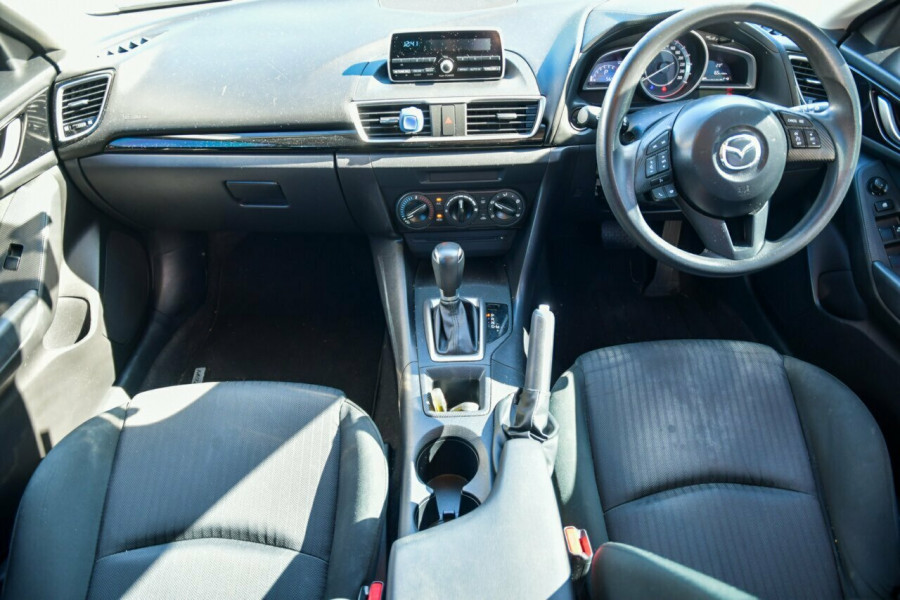 2015 Mazda 3 BM5478 Neo SKYACTIV-Drive Hatch Image 17