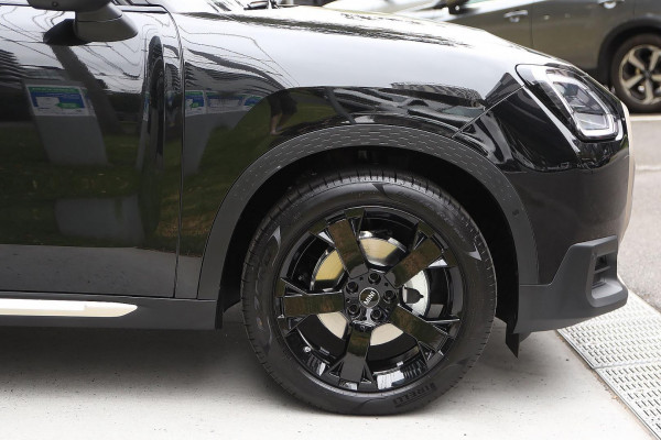 2025 MINI Countryman U25 S Favoured SUV image 20