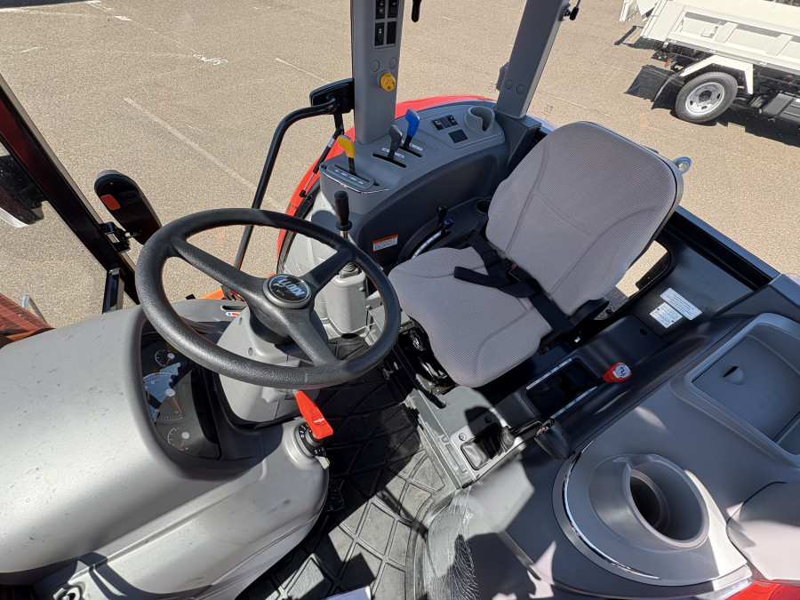 2025 Kioti RX8030 CAB TRACTOR w/ LOADER & BUCKET  RX8030 Tractors Image 9