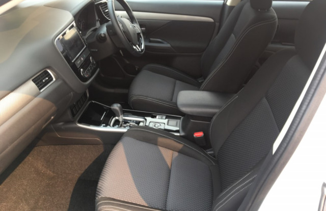 2017 Mitsubishi Outlander ZL ES Suv