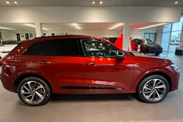 2025 Audi Q5 FY TDI Sport SUV Image 2