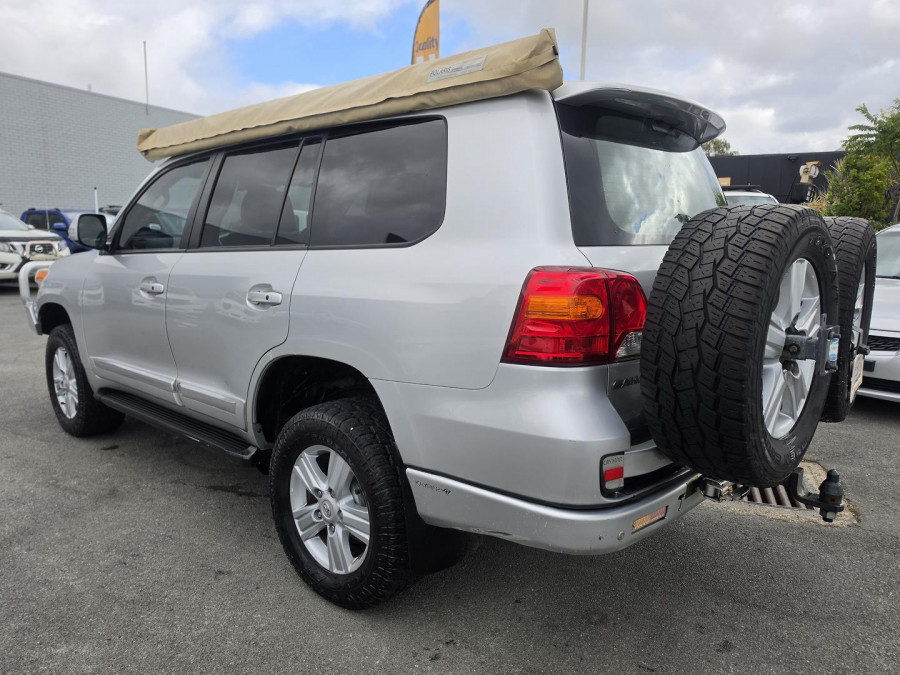 2012 MY10 Toyota LandCruiser VDJ200R Sahara SUV Image 9